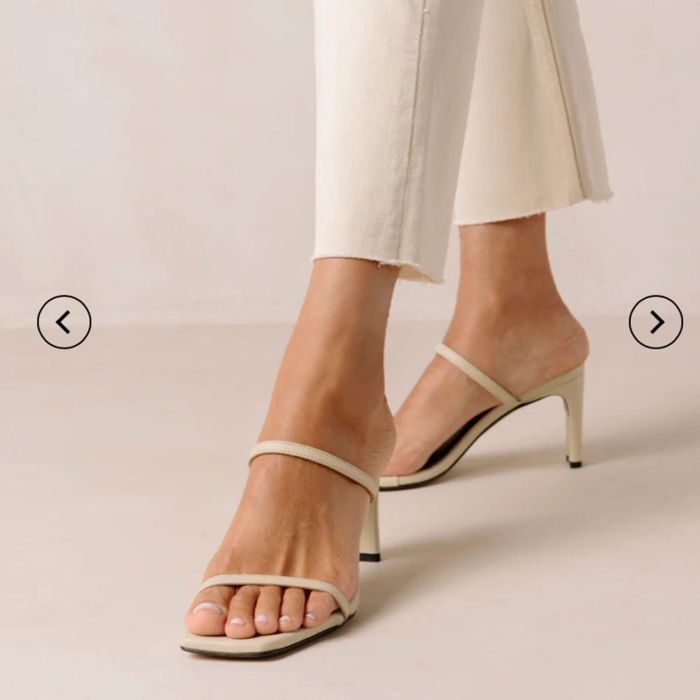 Alohas Cannes - Beige Leather Sandals